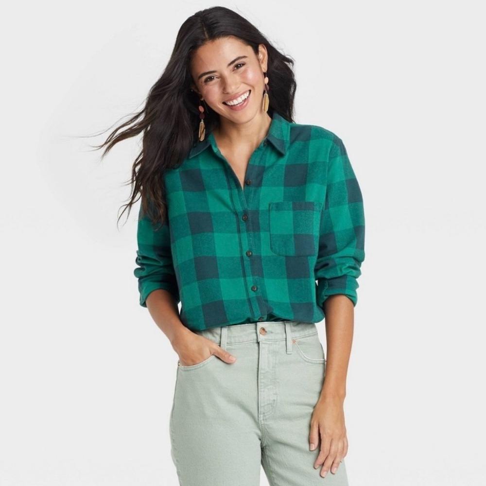 Universal Thread Plaid Button Down Shirt